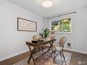 12711 NE 129th Court G101, Kirkland WA 98034