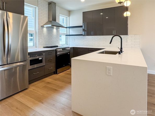 6949 42nd Avenue S, Seattle WA 98118