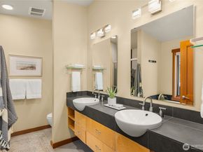 610 Vineyard Lane A302, Bainbridge Island WA 98110