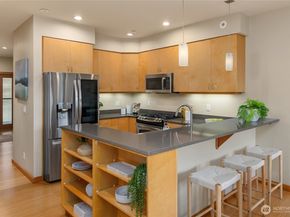 610 Vineyard Lane A302, Bainbridge Island WA 98110