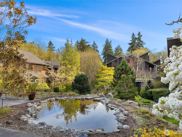 610 Vineyard Lane A302, Bainbridge Island WA 98110