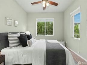 14915 38th Dr SE II1033, Bothell WA 98012