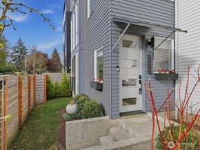 6320 41st Avenue SW A, Seattle WA 98136