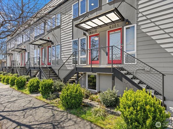 6249 8th Avenue NW, Seattle WA 98107