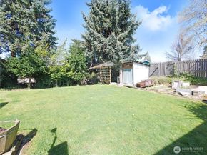 22905 106th Place SE, Kent WA 98031