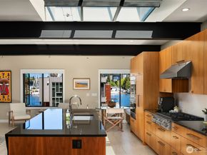 2821 Fairview Avenue E 5, Seattle WA 98102