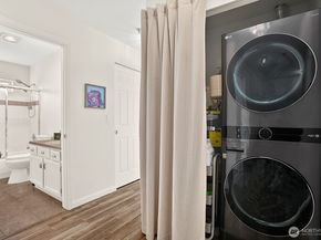 2117 N 107th Street 402, Seattle WA 98133