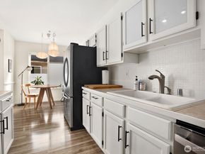 2117 N 107th Street 402, Seattle WA 98133