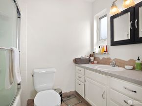 2117 N 107th Street 402, Seattle WA 98133