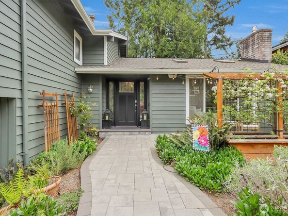 2212 186th Avenue NE, Redmond WA 98052
