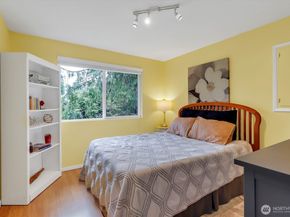 2212 186th Avenue NE, Redmond WA 98052