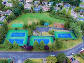 2212 186th Avenue NE, Redmond WA 98052