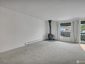 13564 37th Avenue S 37, Tukwila WA 98168