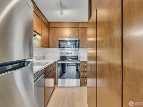 13564 37th Avenue S 37, Tukwila WA 98168