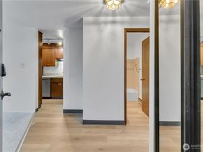 13564 37th Avenue S 37, Tukwila WA 98168