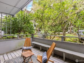 7930 SE 34th Street 203, Mercer Island WA 98040