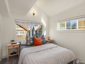 739 N 94th Street B, Seattle WA 98103