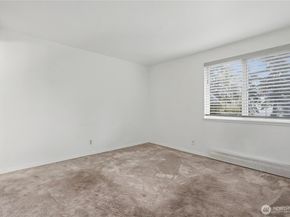 11424 SE 257th Park D202, Kent WA 98030