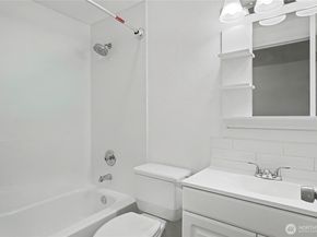 11424 SE 257th Park D202, Kent WA 98030