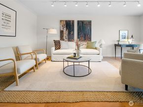 2501 Canterbury Lane E 221, Seattle WA 98112