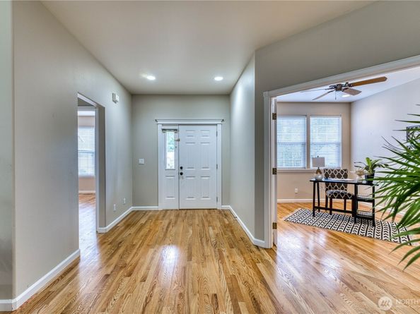 7061 SW Dunraven Lane, Port Orchard WA 98367