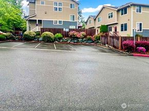 527 Pilchuck Path, Everett WA 98201