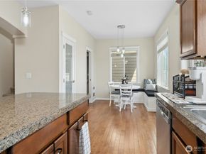527 Pilchuck Path, Everett WA 98201