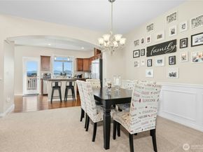 527 Pilchuck Path, Everett WA 98201