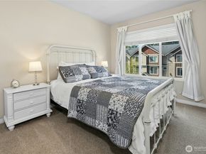 527 Pilchuck Path, Everett WA 98201