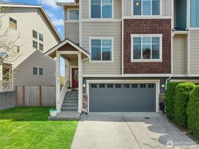 527 Pilchuck Path, Everett WA 98201