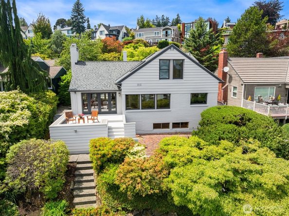 4529 E Laurel Drive NE, Seattle WA 98105