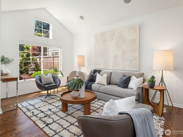 10820 NE 144th Court, Kirkland WA 98034