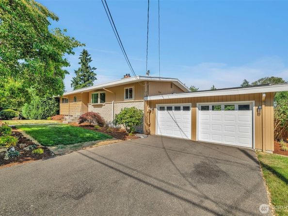19156 66th Place NE, Kenmore WA 98028