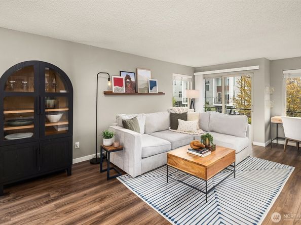 5501 11th Avenue NW 204, Seattle WA 98107