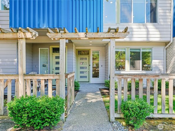 12120 76th Way NE 2, Kirkland WA 98034
