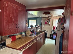 4143 W E Street, Bremerton WA 98312