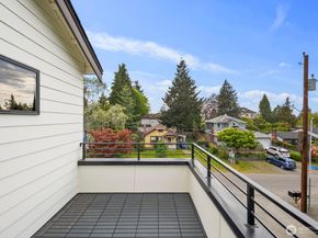9024 Corliss Avenue N, Seattle WA 98103