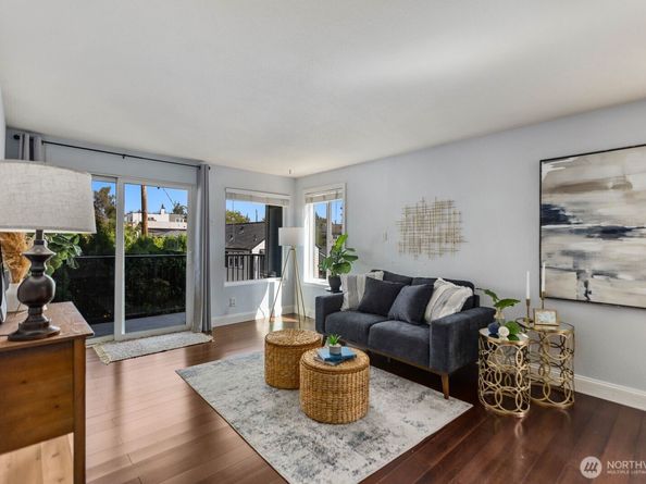 10110 Greenwood Ave N 204, Seattle WA 98133