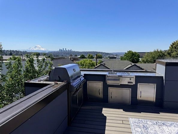6714 Mary Avenue NW A, Seattle WA 98117