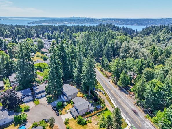 12721 NE 79th Court, Kirkland WA 98034
