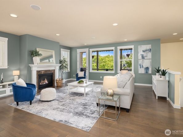 9121 Jacobia Avenue SE, Snoqualmie WA 98065