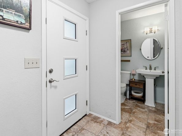 8442 26th Avenue SW A, Seattle WA 98106