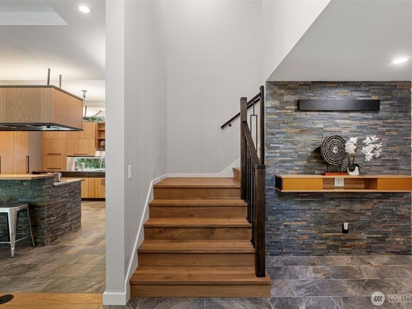 16430 266th Avenue SE, Issaquah WA 98027