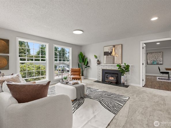 22208 Meridian Avenue S, Bothell WA 98021