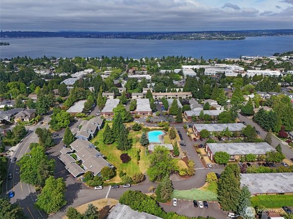 11010 NE 68th Street 622, Kirkland WA 98033