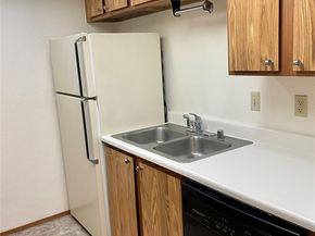 19857 25th Avenue NE 102, Shoreline WA 98155
