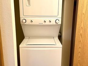 19857 25th Avenue NE 102, Shoreline WA 98155