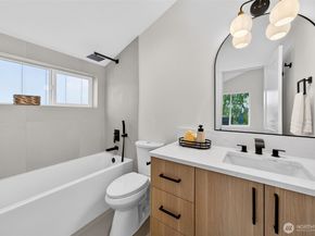 8510 15th Avenue NE, Seattle WA 98115
