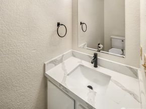 170 Newport Way NW D31, Issaquah WA 98027