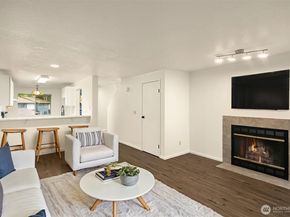 170 Newport Way NW D31, Issaquah WA 98027